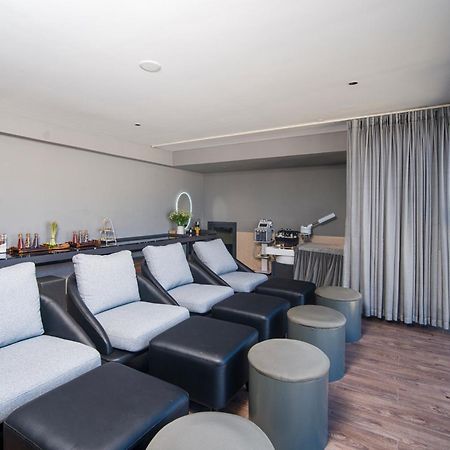 Luxtery Hotel & Spa Da Nang Bagian luar foto