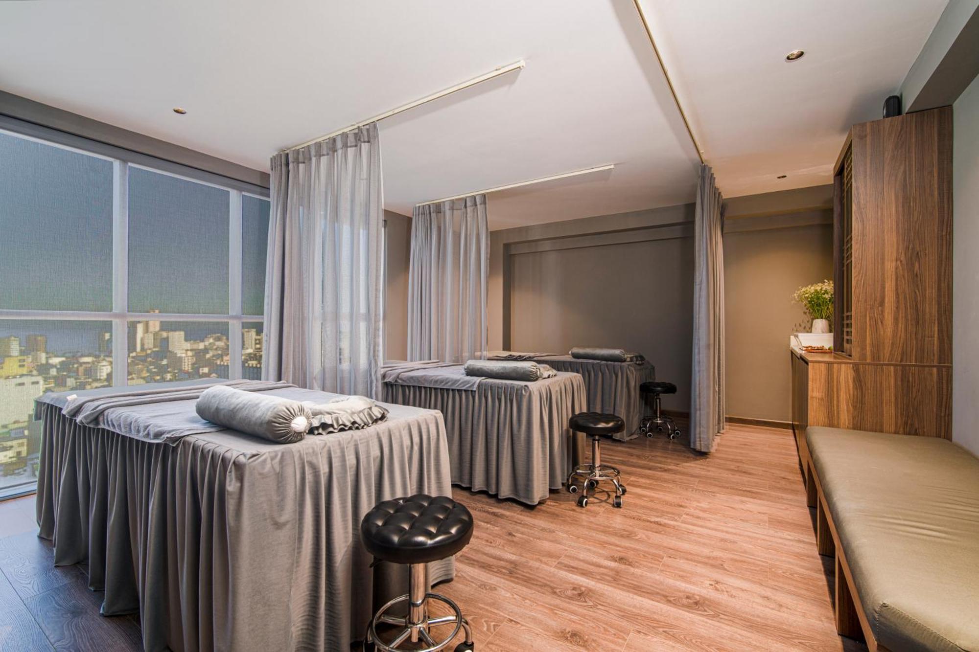 Luxtery Hotel & Spa Da Nang Bagian luar foto