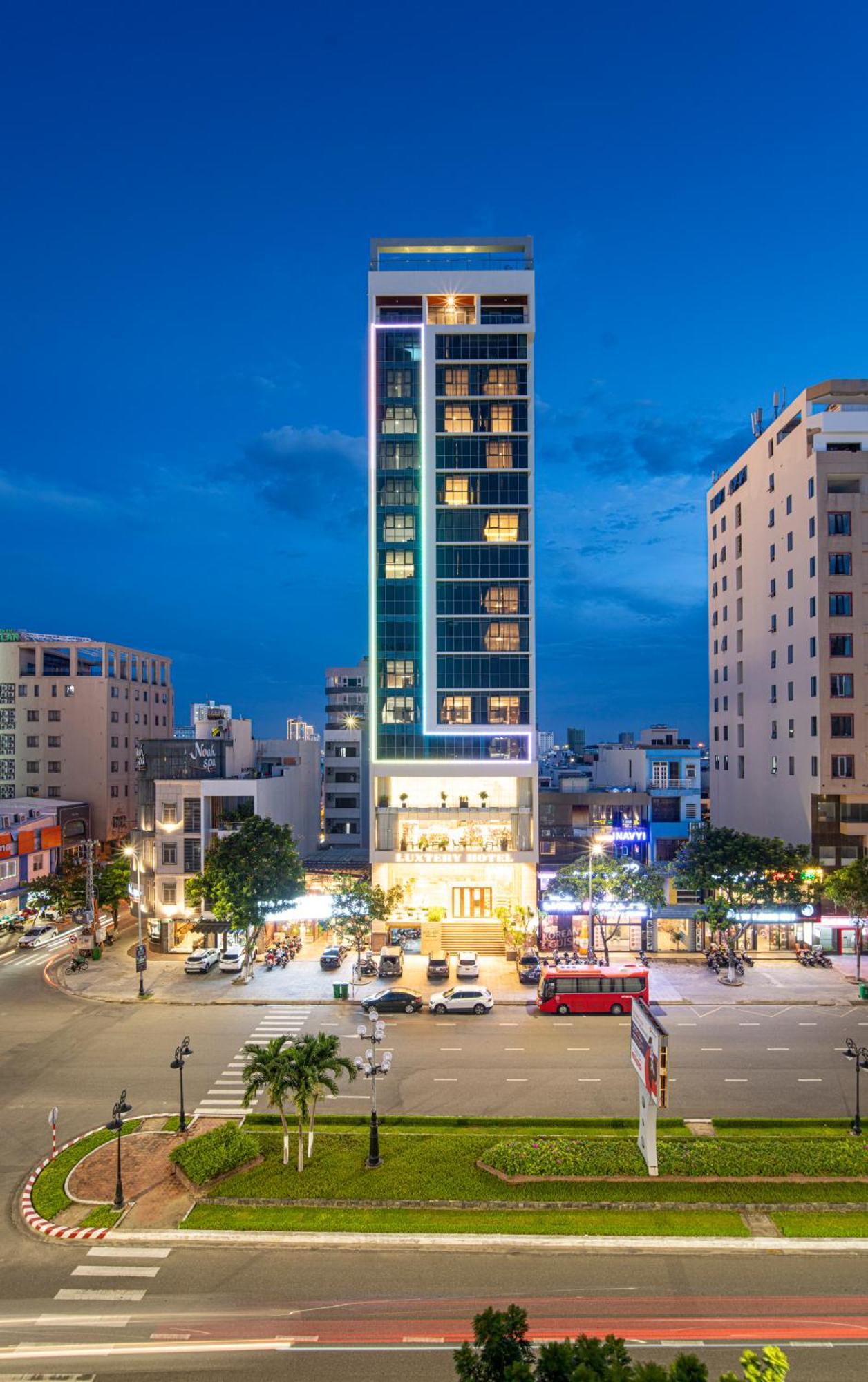Luxtery Hotel & Spa Da Nang Bagian luar foto