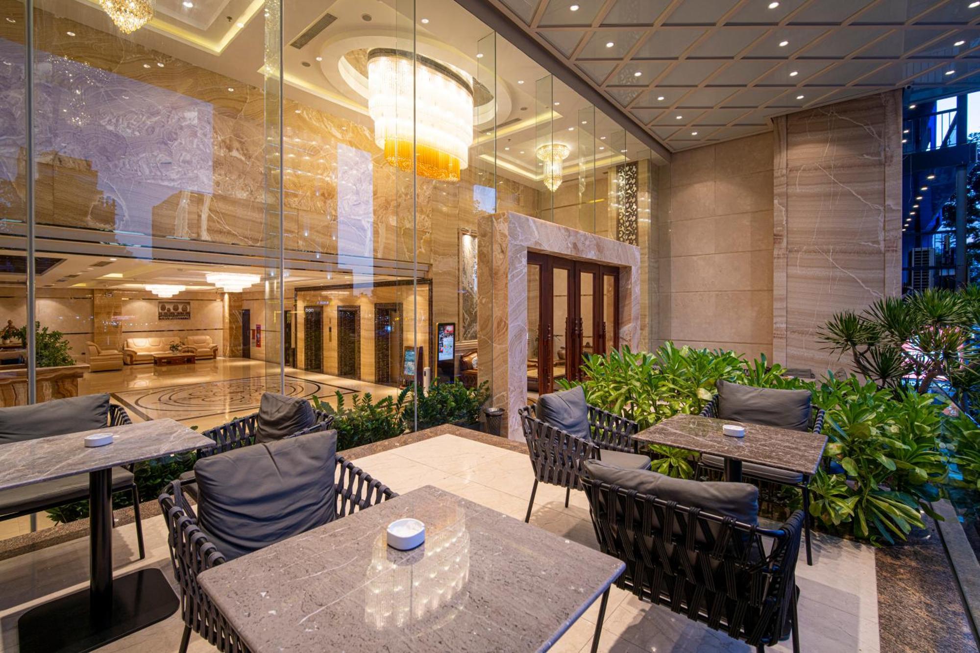 Luxtery Hotel & Spa Da Nang Bagian luar foto