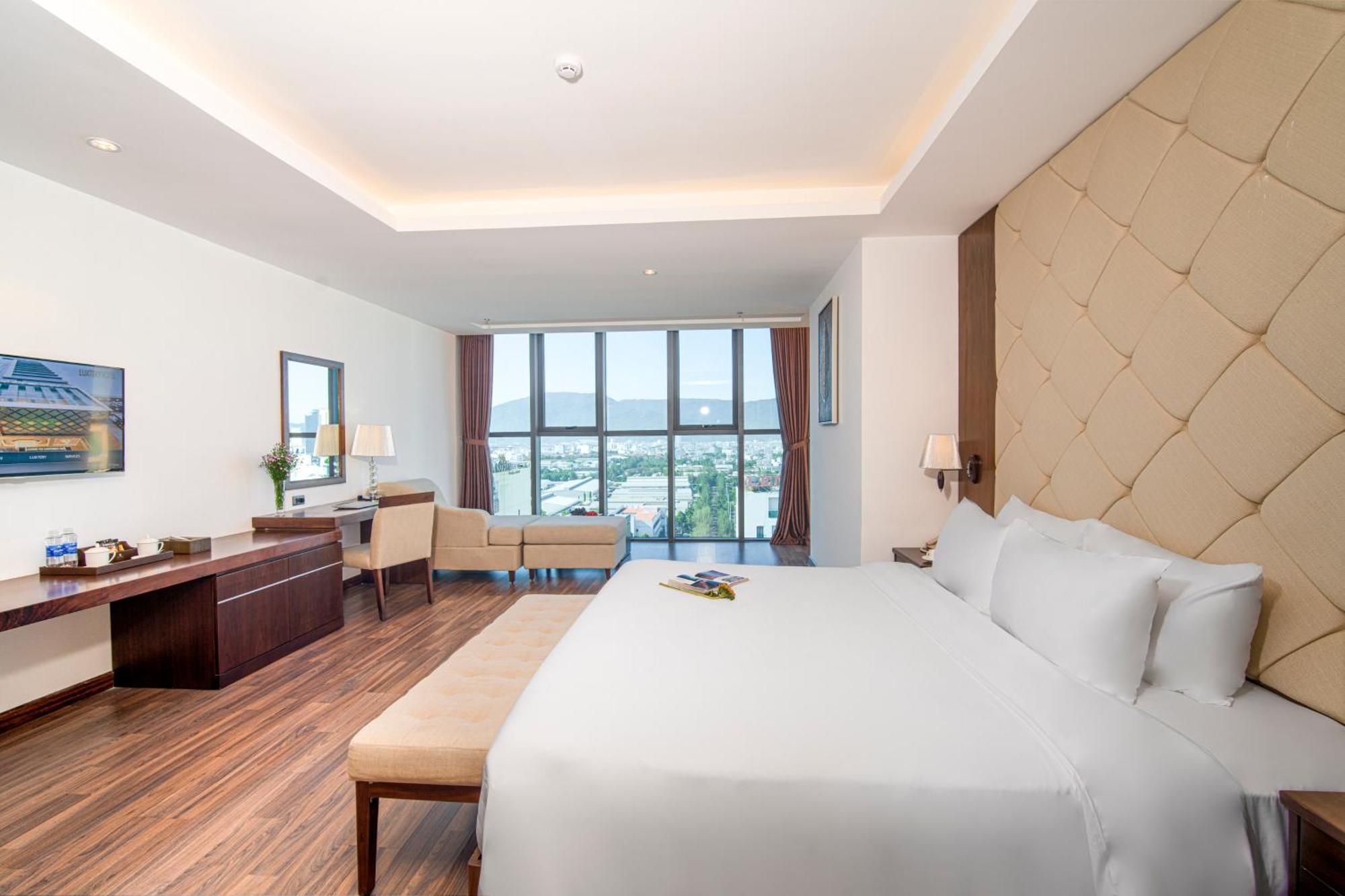 Luxtery Hotel & Spa Da Nang Bagian luar foto