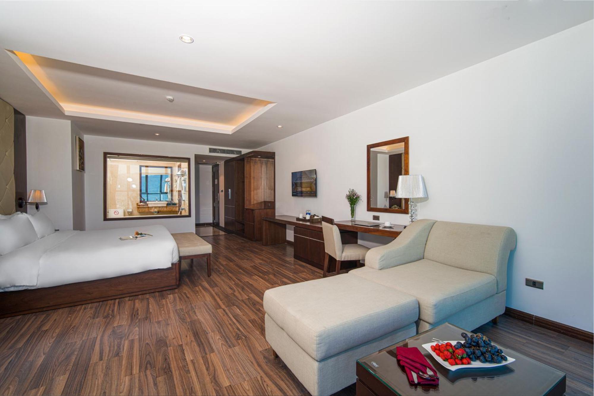 Luxtery Hotel & Spa Da Nang Bagian luar foto