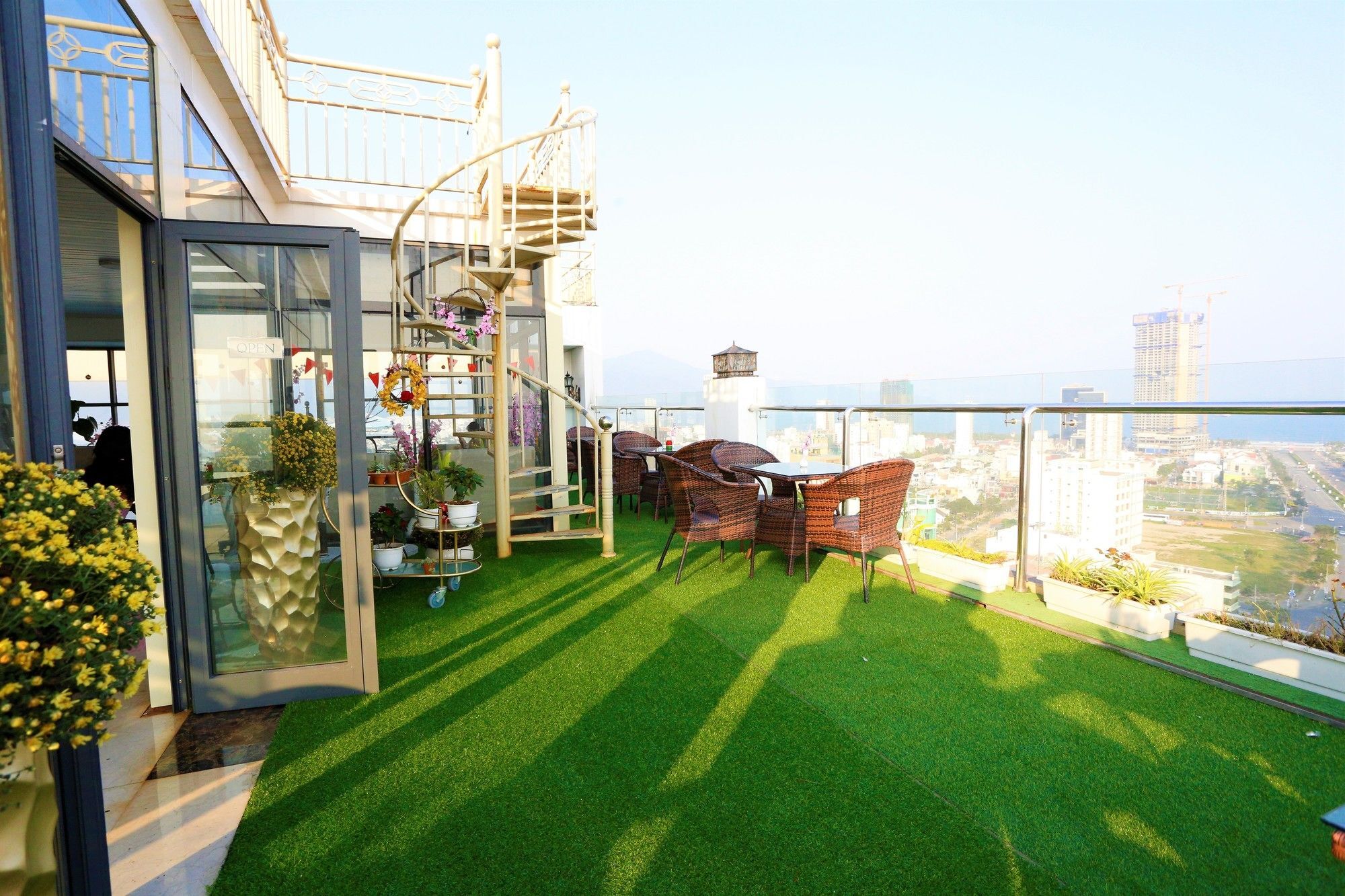 Luxtery Hotel & Spa Da Nang Bagian luar foto